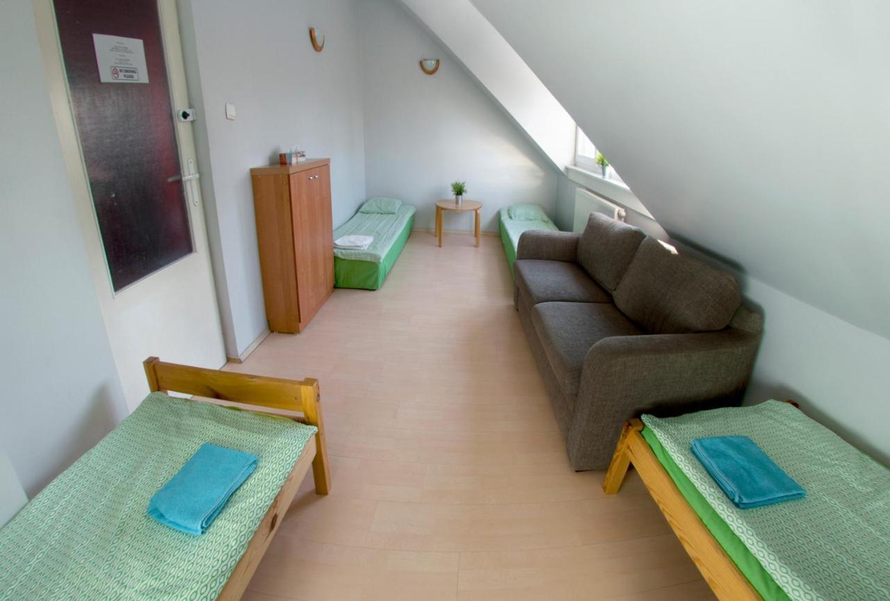 Wilanowska Hostel Warsaw Exterior photo